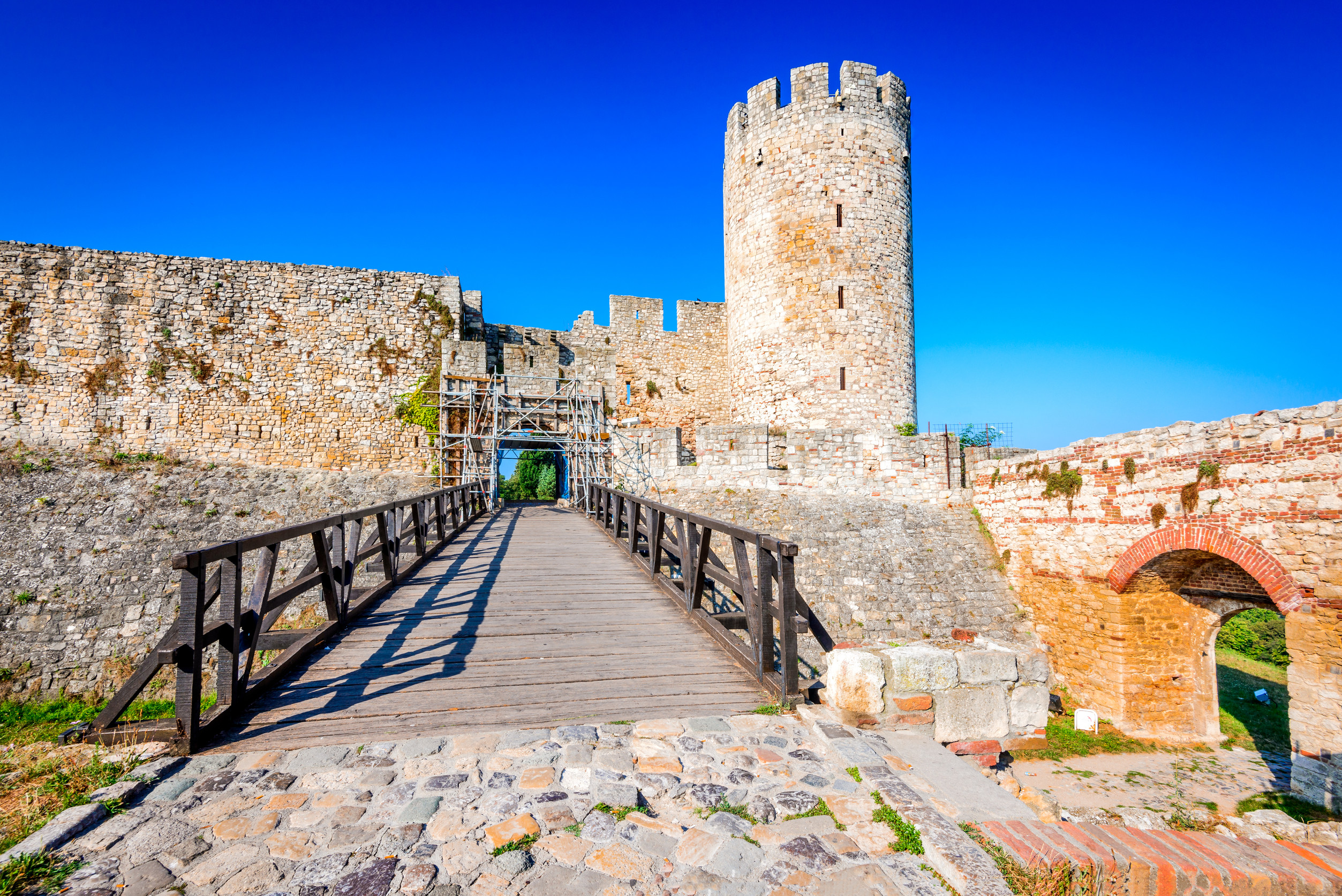 belgrade serbia kalemegdan fortress entrance ancient singidunum