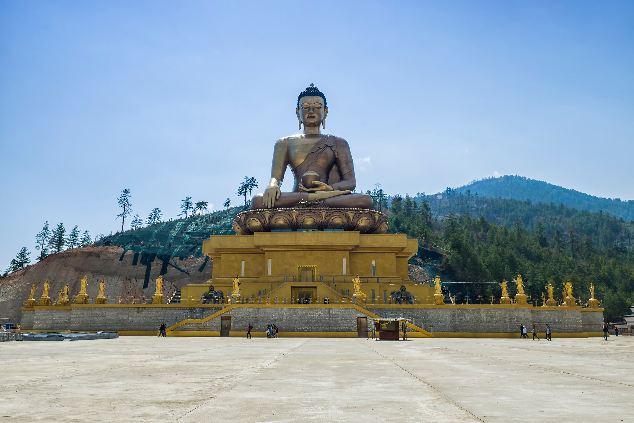 bhuddha dordenma thimphu bhutan