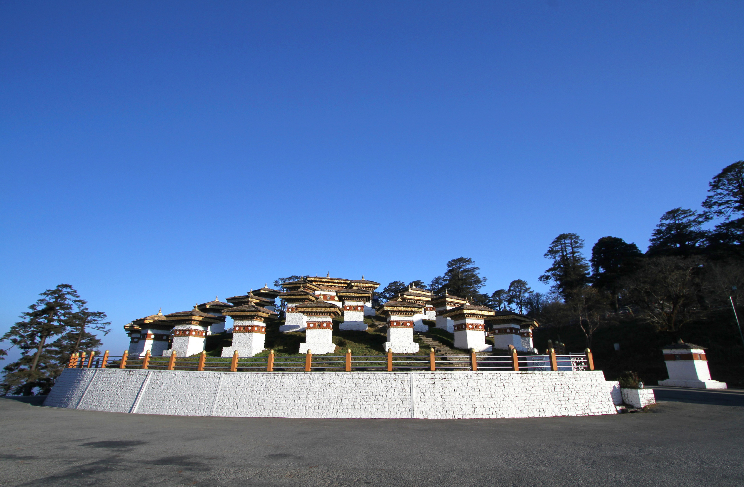 bhuddha dordenma thimphu bhutan