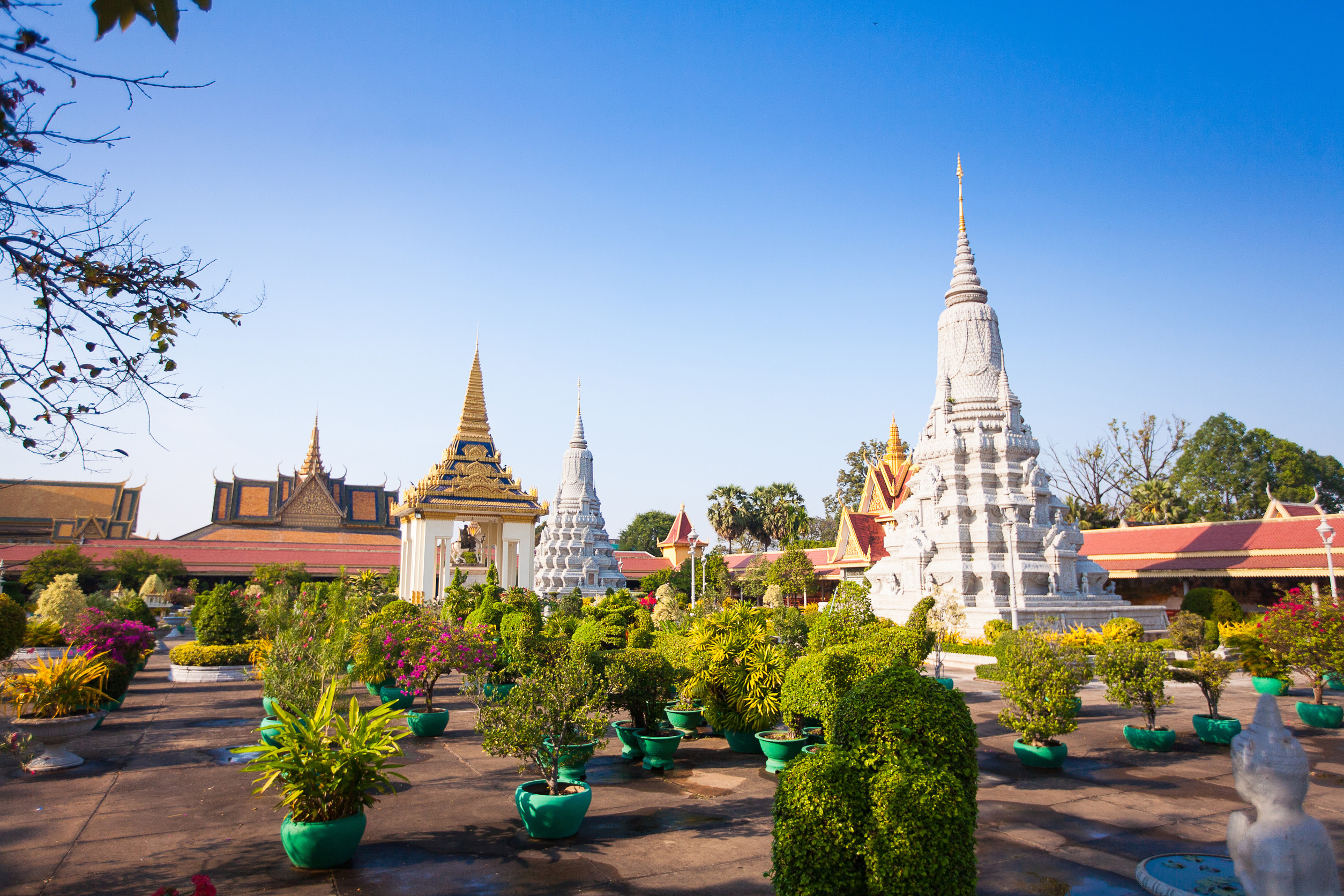royal palace in phnom p