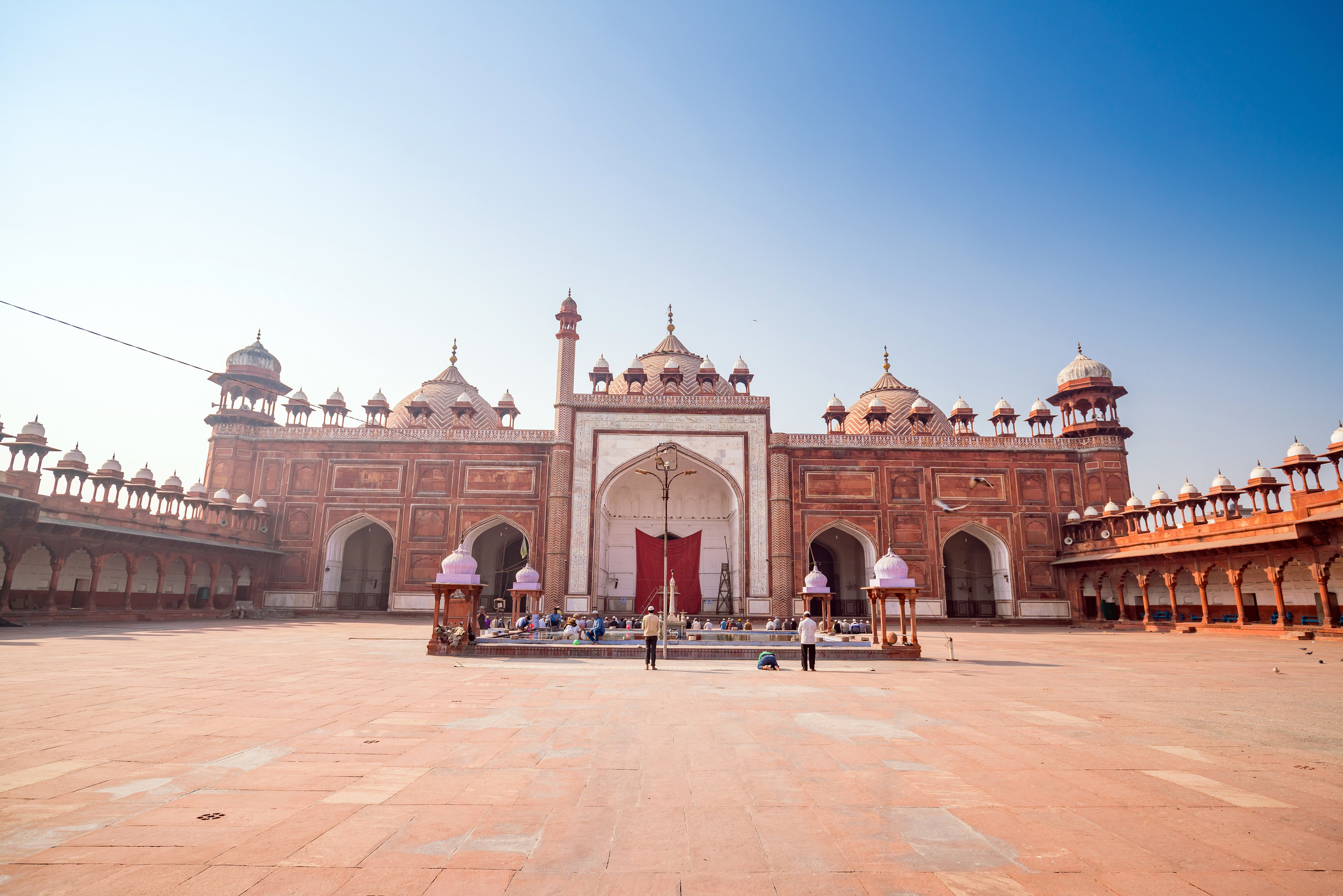 famous india gate landmark of delhi india