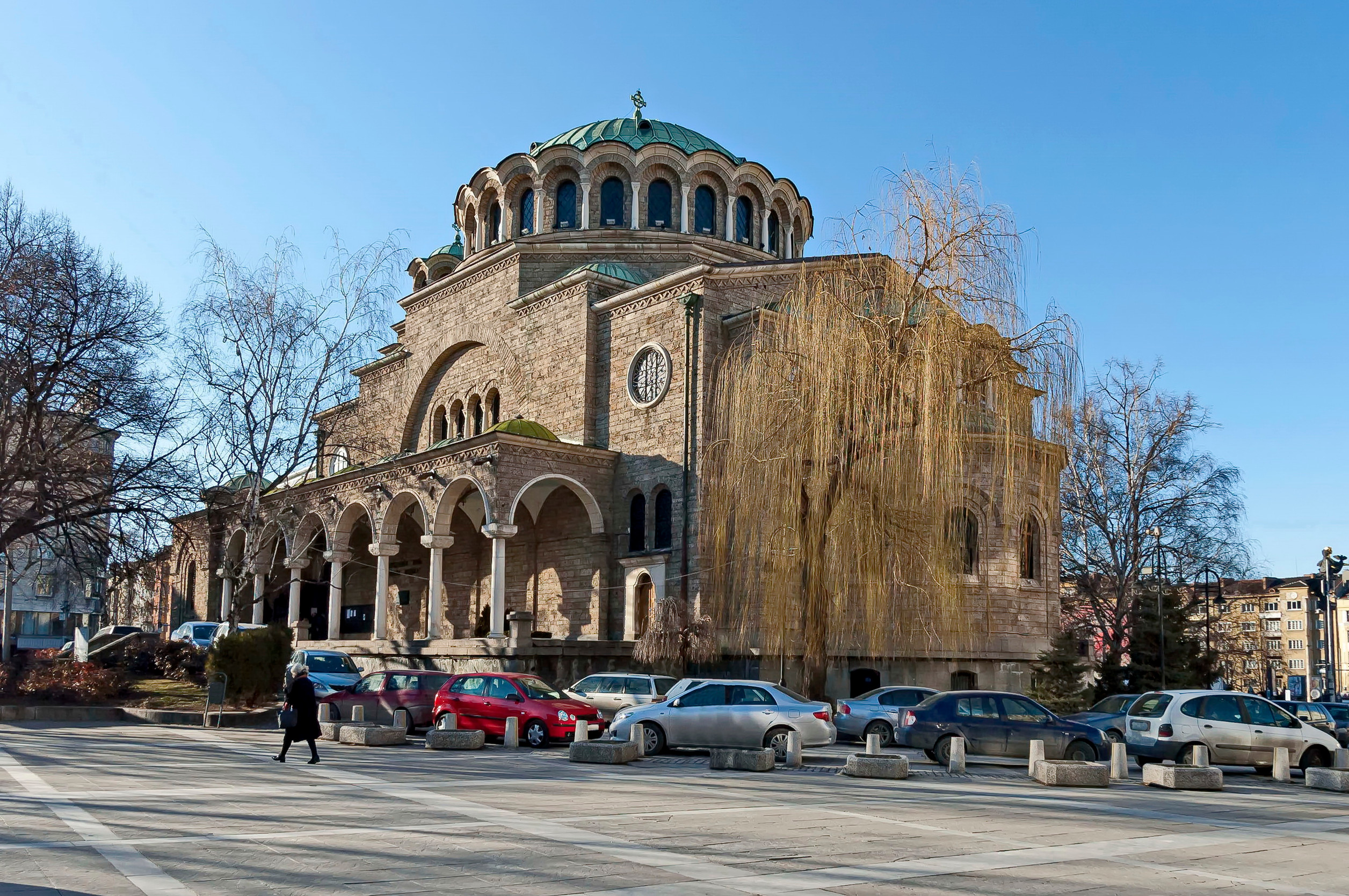 national assembly of the republic of bulgaria and aleksandar nevski cathedral in sofia